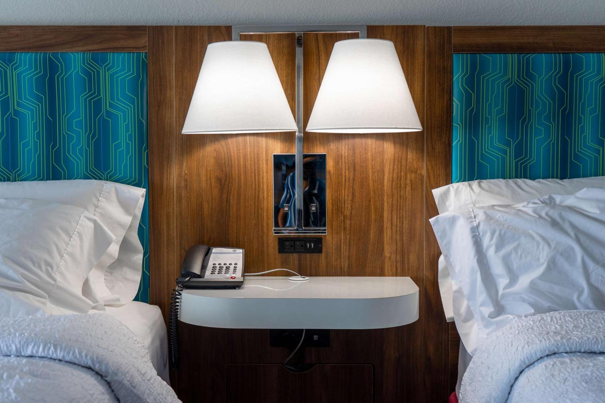 Hampton Inn Elkhorn Lake Geneva Area Екстер'єр фото