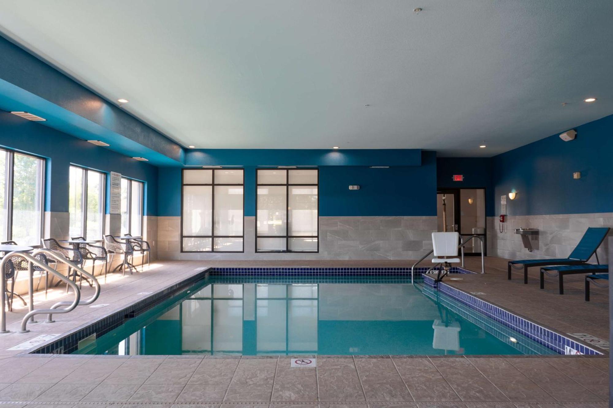 Hampton Inn Elkhorn Lake Geneva Area Екстер'єр фото